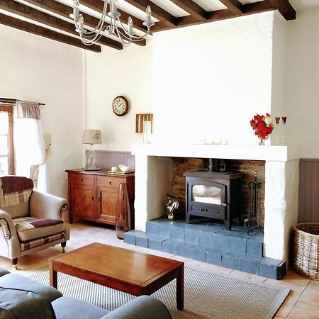 Traditional Longere Farmhouse At La Fortinerie Mouliherne Экстерьер фото